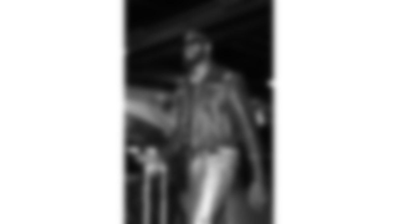 Kansas City Chiefs defensive end Charles Omenihu (90) arrives prior to a week 11 NFL Football game against the Denver Broncos on Sunday, November 16, 2025 in Denver, Colorado.