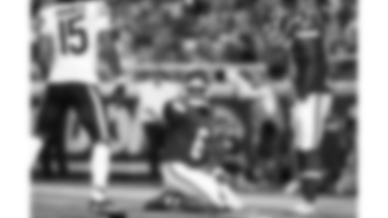 Kansas City Chiefs safety Bryan Cook (6) smiles after breaking up a pass in the end zone from Chicago Bears wide receiver Rome Odunze (15) during a preseason week 3 NFL football game, Friday, August 22, 2025 in Kansas City, MO.