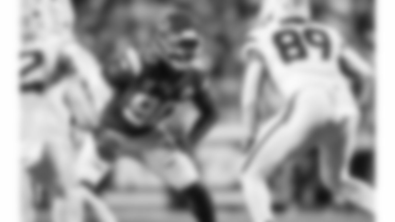 Kansas City Chiefs defensive end Charles Omenihu (90) in action during a week 17 NFL football game against the Denver Broncos, Thursday, December 25, 2025 in Kansas City, MO.