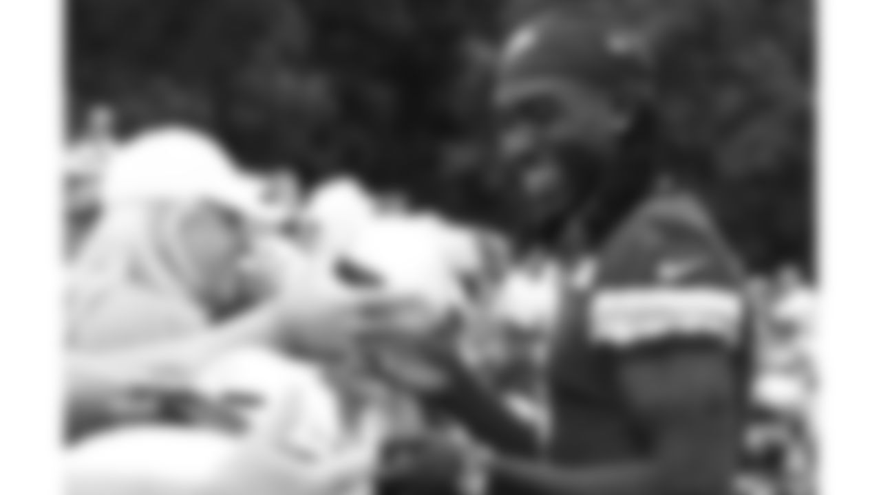 Kansas City Chiefs wide receiver Rashee Rice (4) with fans after training camp on day 3 of practice Thursday, July 24, 2025.