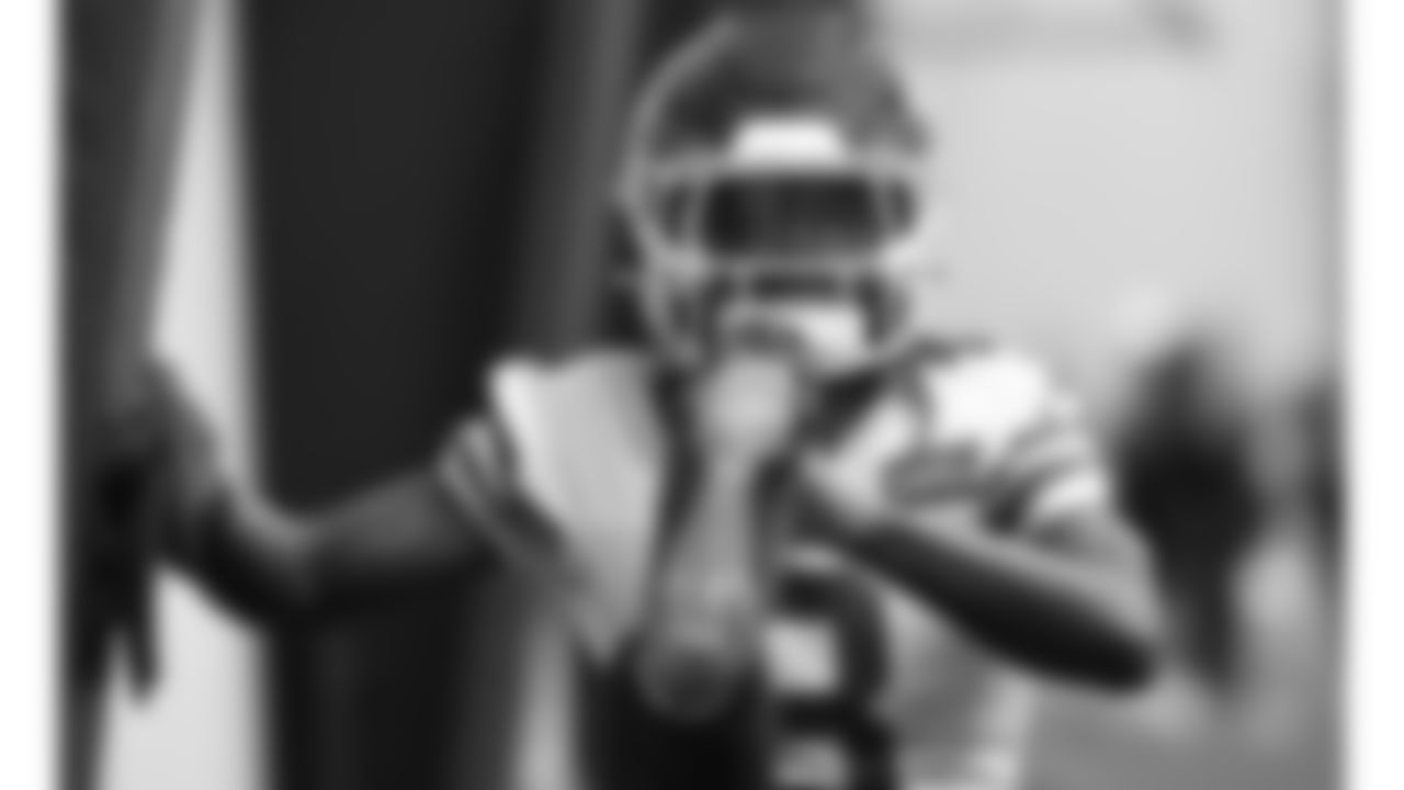 Kansas City Chiefs cornerback Kristian Fulton (8) during a week 18 practice on Friday, January 2, 2026 in Kansas City, MO.