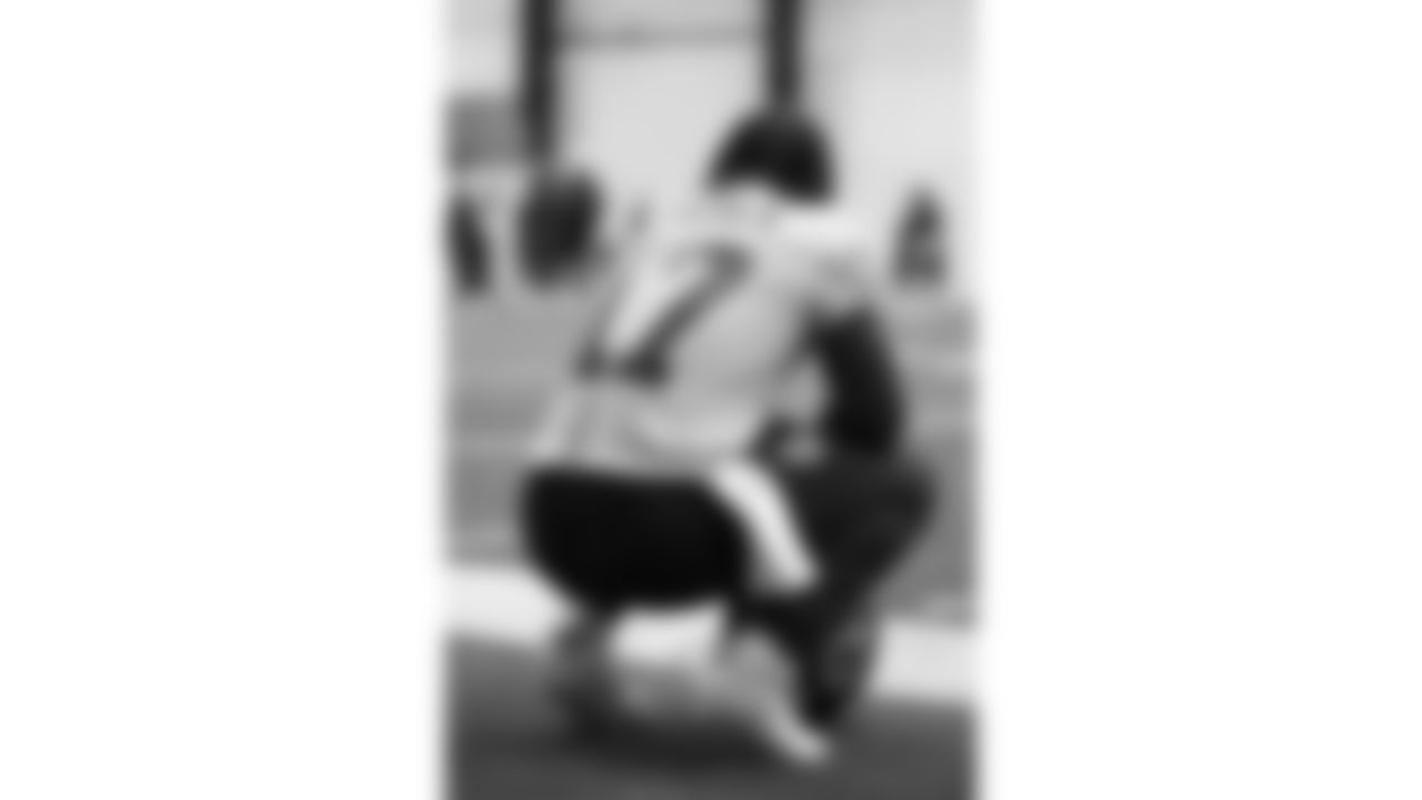 Kansas City Chiefs quarterback Gardner Minshew (17) during a week 16 practice on Thursday, December 18, 2025 in Kansas City, MO.