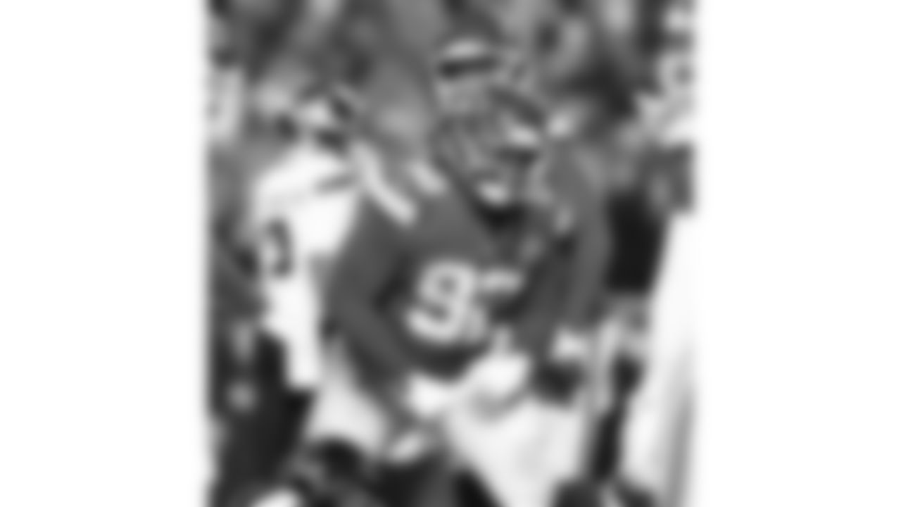 Kansas City Chiefs defensive tackle Derrick Nnadi (92) celebrates during a week 14 NFL football game against the Houston Texans, Sunday, December 7, 2025 in Kansas City, MO.