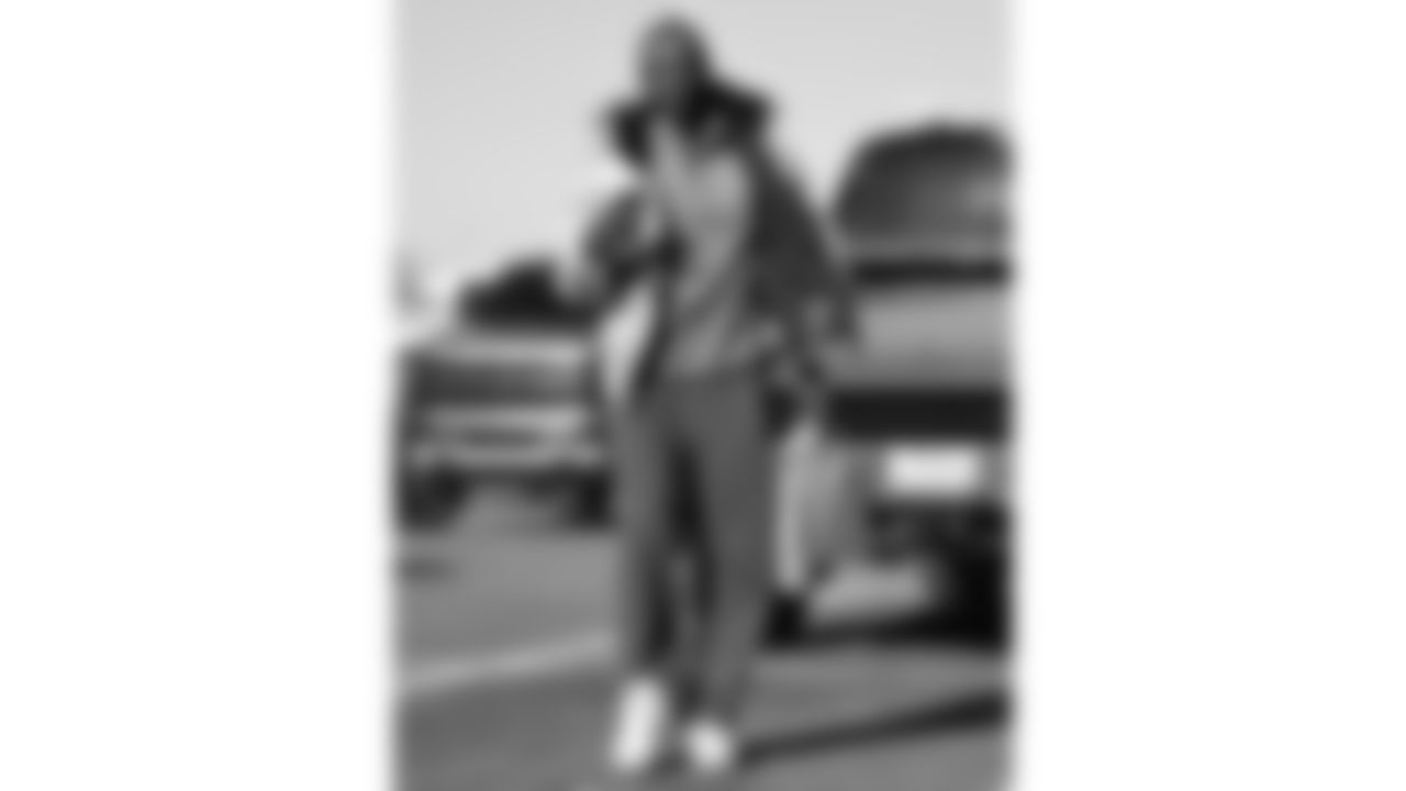 Kansas City Chiefs cornerback Joshua Williams (2) arrives prior to an NFL week 15 matchup against the Los Angeles Chargers, Sunday December 14, 2025.