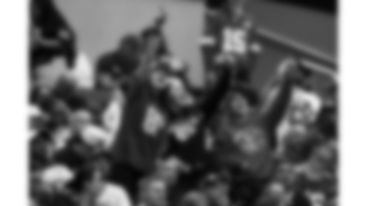 Kansas City Chiefs fans cheer during a week 18 NFL football game against the Las Vegas Raiders, Sunday, January 4, 2026 in Las Vegas, NV.