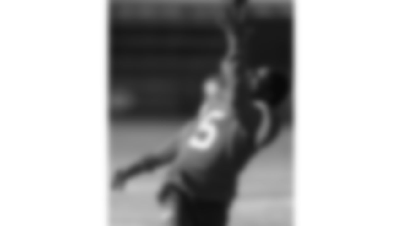 Kansas City Chiefs wide receiver Hollywood Brown (5) during a week 17 practice on Tuesday, December 23, 2025 in Kansas City, MO.