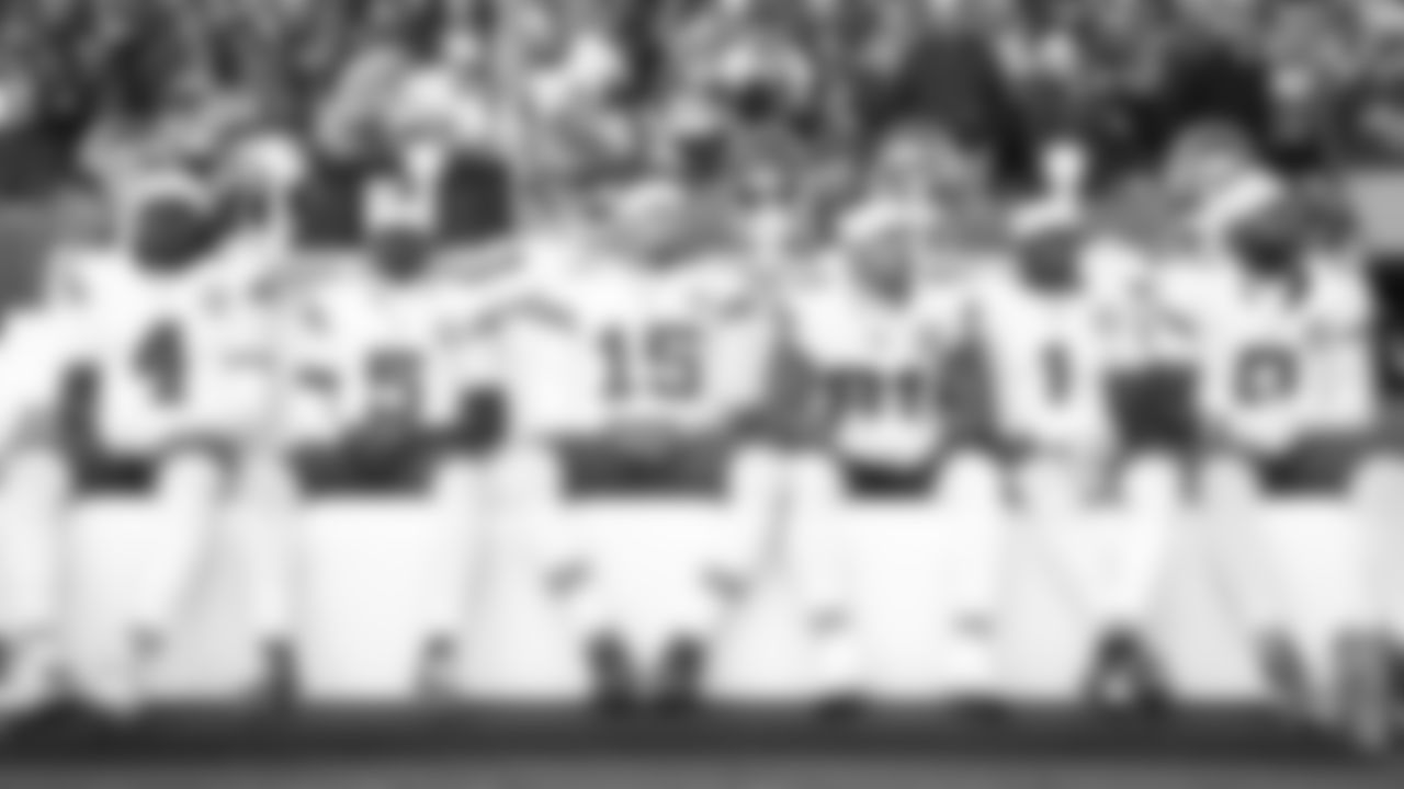 Kansas City Chiefs wide receiver Rashee Rice (4), wide receiver Hollywood Brown (5), quarterback Patrick Mahomes (15), wide receiver Nikko Remigio (81), wide receiver Xavier Worthy (1) and wide receiver JuJu Smith-Schuster (9) sit on the bench prior to a week 9 NFL football game against the Buffalo Bills, Sunday, November 2, 2025 in Buffalo, NY.