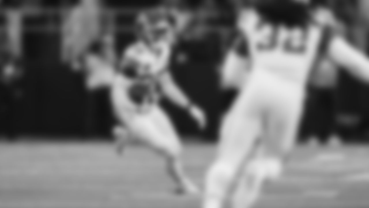 Kansas City Chiefs cornerback Jaylen Watson (35) runs with an intercepted ball during a week 13 NFL Football game against the Dallas Cowboys on Thursday, November 27, 2025 in Dallas, Texas.