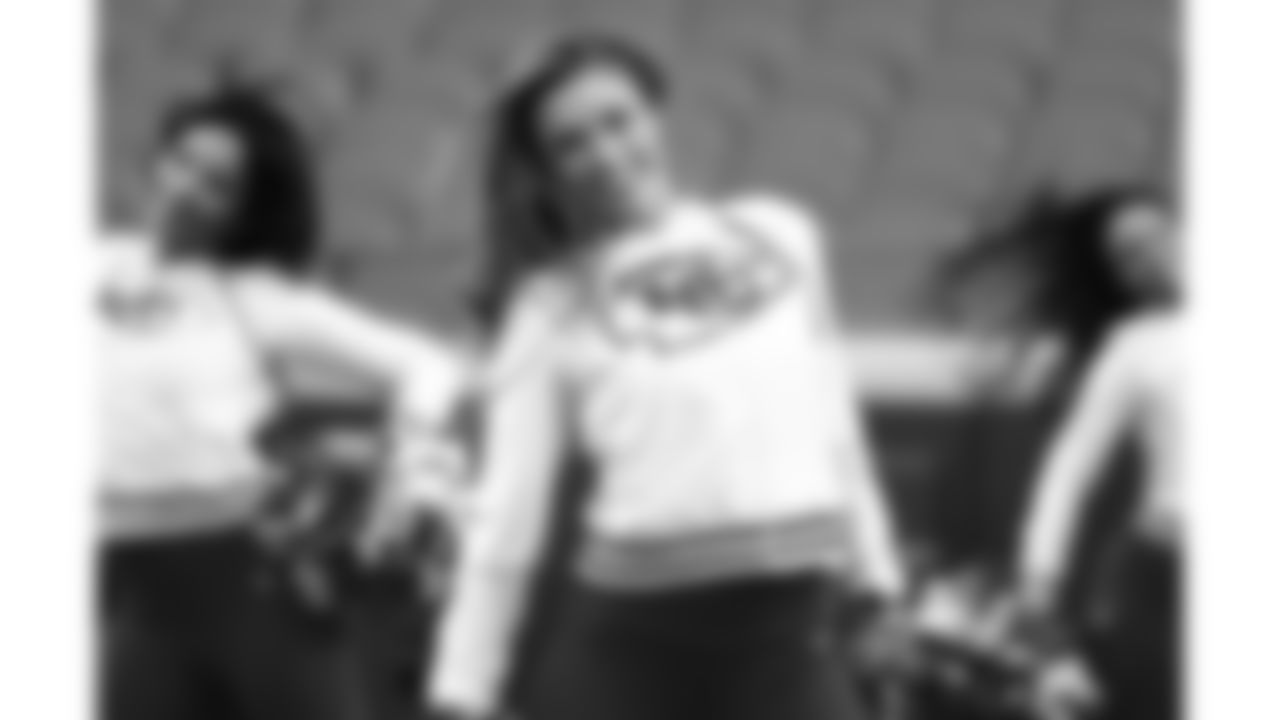 A Kansas City Chiefs Cheerleader before a week 8 NFL football game against the Washington Commanders, Monday, October 27, 2025, in Kansas City, MO.