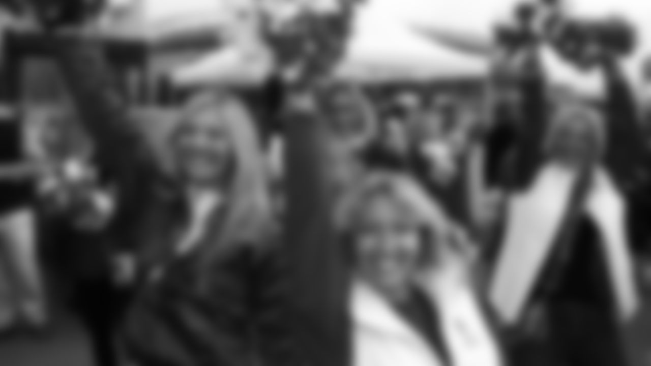 Kansas City Chiefs Alumni Cheerleaders in the pregame parade prior to a week 12 NFL Football game against the Indianapolis Colts on Sunday, November 23, 2025 in Kansas City, MO.