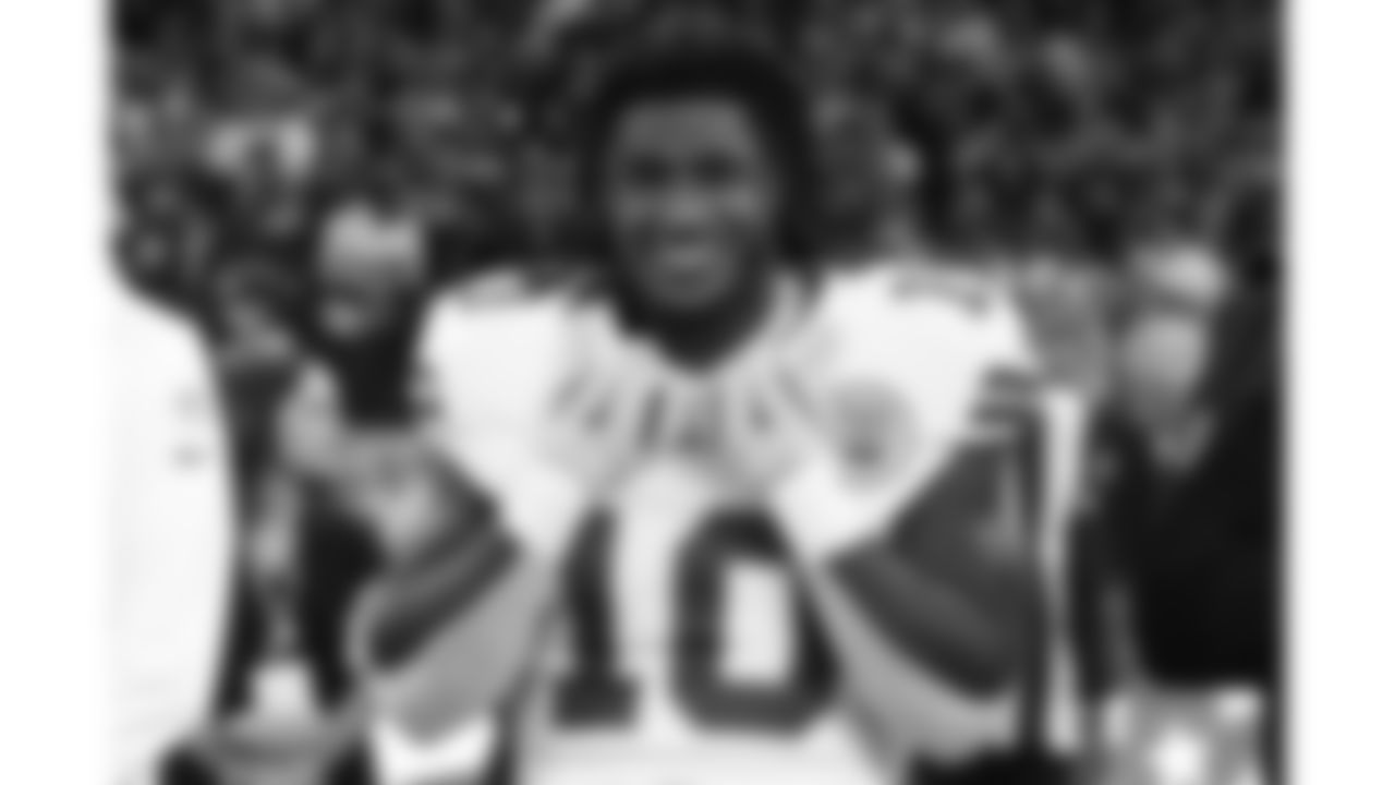 Kansas City Chiefs running back Isiah Pacheco (10) on the field prior to a week 1 NFL football game against the Los Angeles Chargers at Arena Corinthians in São Paulo, Brazil on September 5, 2025.