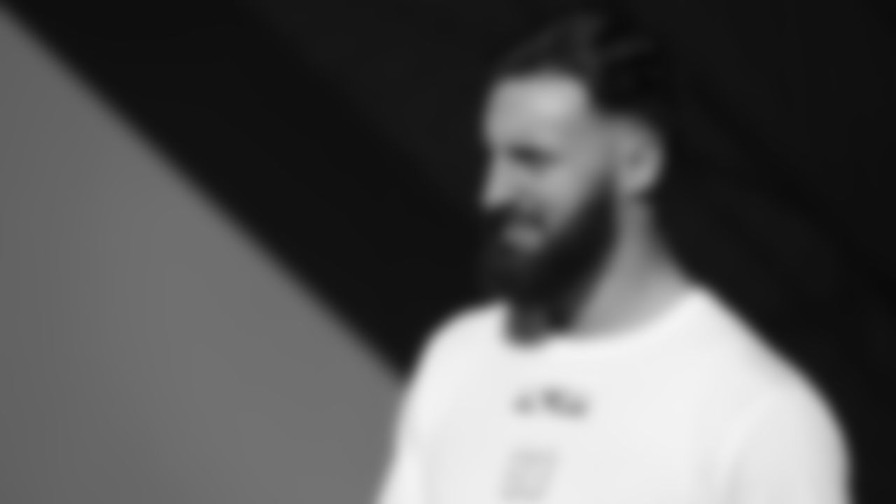 Kansas City Chiefs tight end Noah Gray (83) walks to the field prior to a week 16 NFL football game against the Tennessee Titans, Sunday, December 21, 2025 in Nashville, TN.