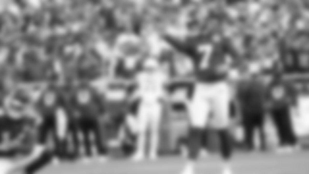 Kansas City Chiefs kicker Harrison Butker (7) lines up field goal kick during a week 12 NFL Football game against the Indianapolis Colts on Sunday, November 23, 2025 in Kansas City, MO