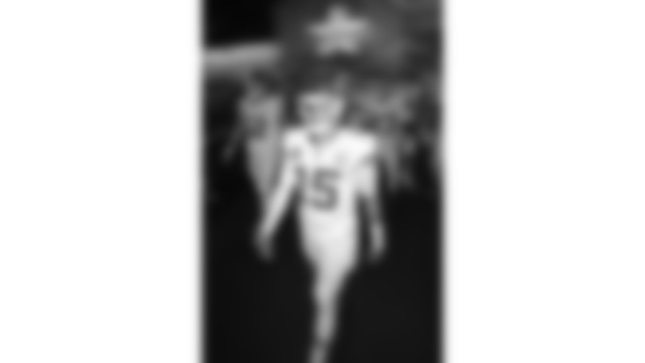 Kansas City Chiefs quarterback Patrick Mahomes (15) walks to the field prior to a week 13 NFL Football game against the Dallas Cowboys on Thursday, November 27, 2025 in Dallas, Texas.