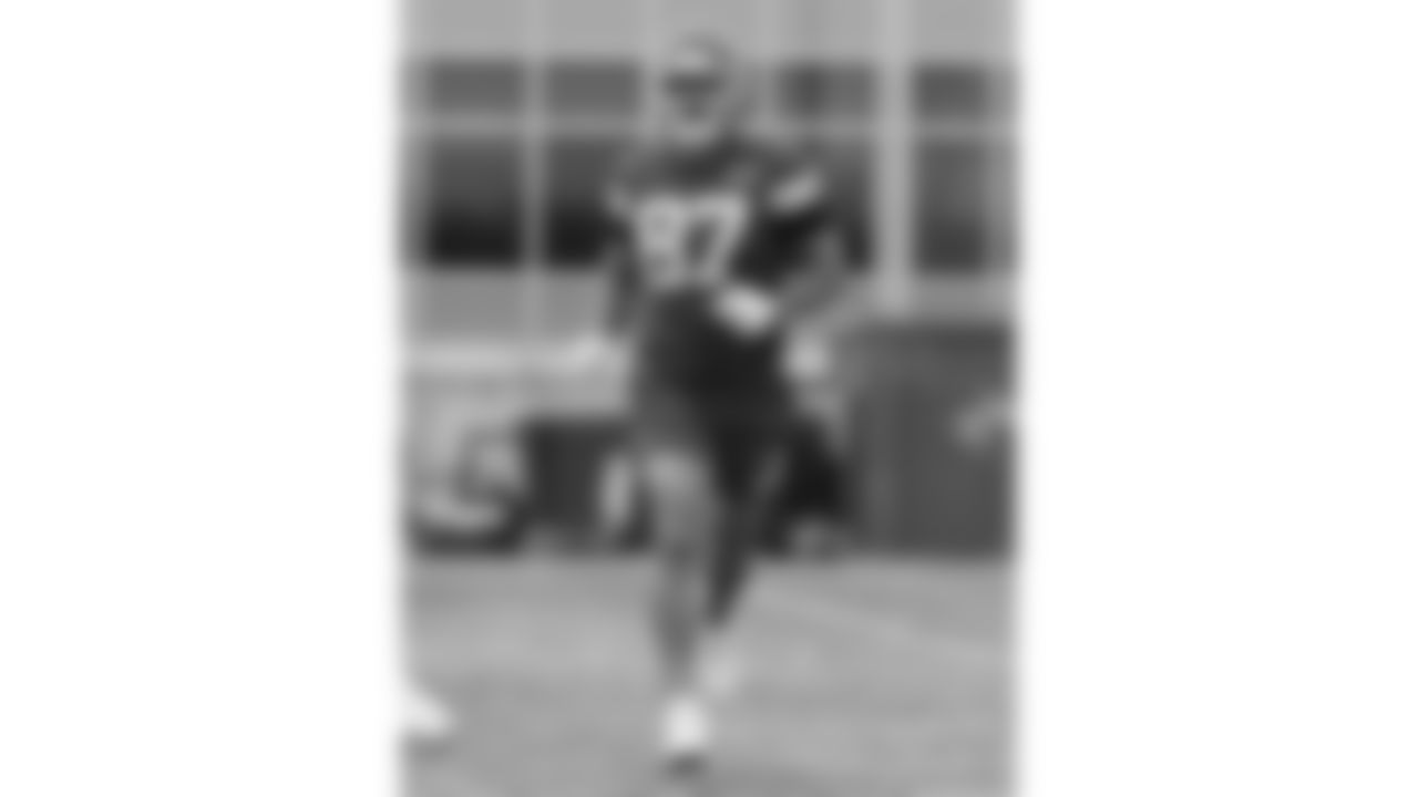 Kansas City Chiefs tight end Travis Kelce (87) during week 15 practice on Friday December 12, 2025 in Kansas City, MO.