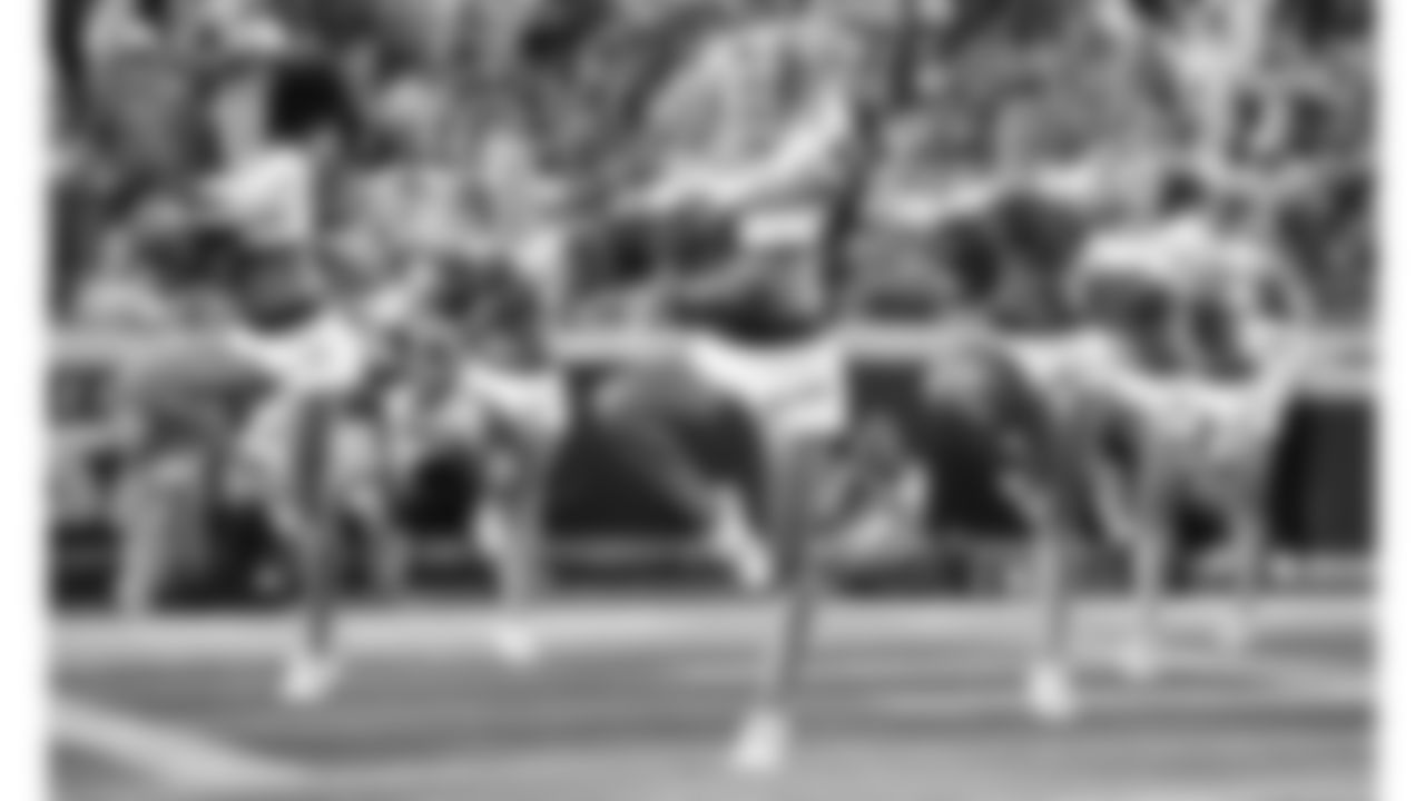Kansas City Chiefs Cheerleaders during the week 6 NFL football game against the Detroit Lions, Sunday, October 12, 2025 in Kansas City, MO.