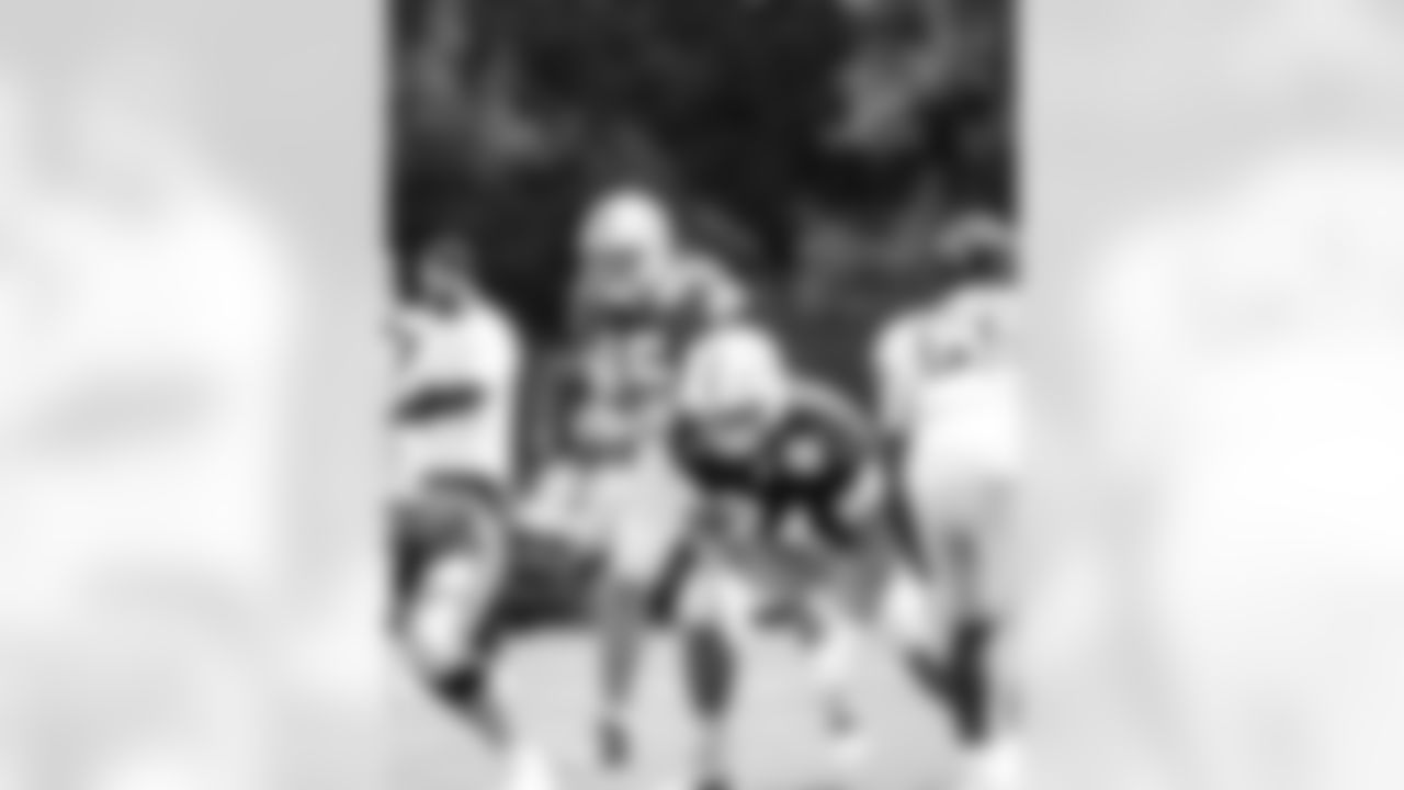 QB Riley Leonard #15