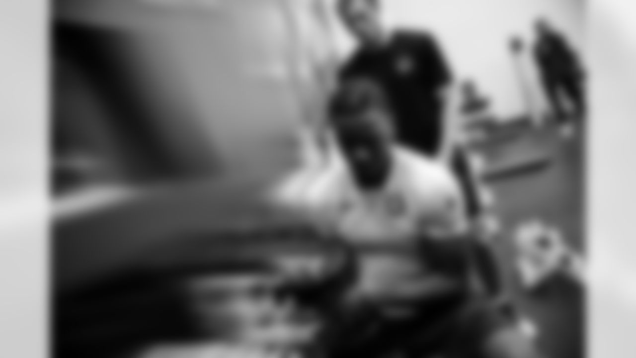 WR Adonai Mitchell #10