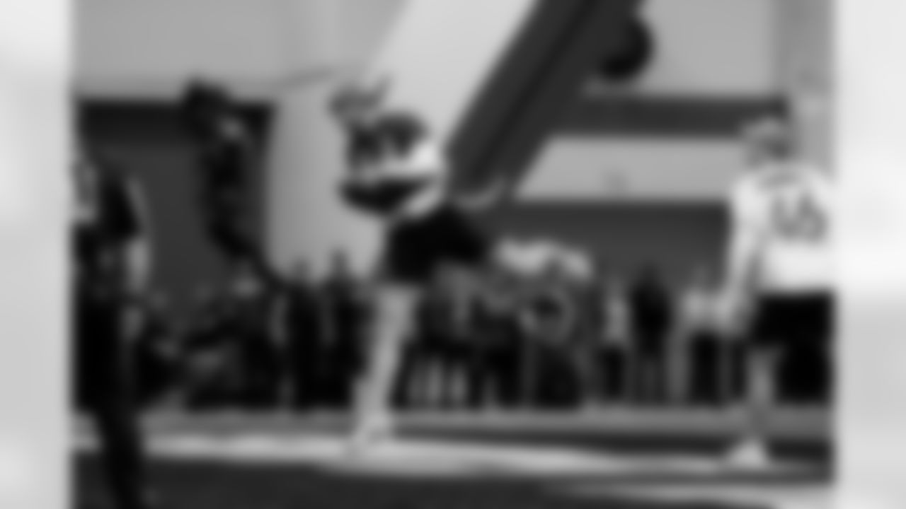 Indianapolis Colts tight end Tyler Warren (84) scores a touchdown a touchdown during the 2026 Pro Bowl Game on Tuesday, February 3, 2026 in San Francisco, California. (Kara Durrette/NFL)