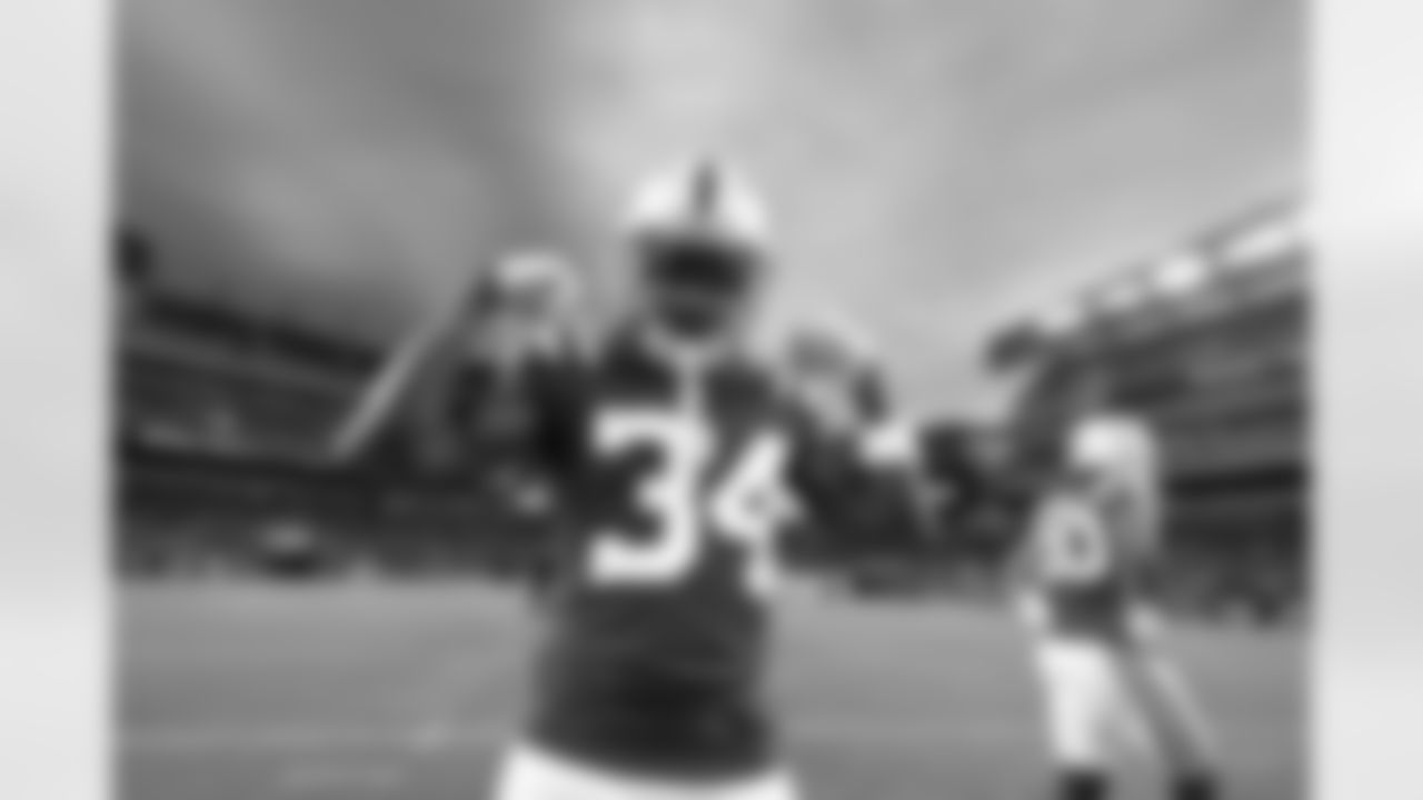 34 CB Chris Lammons