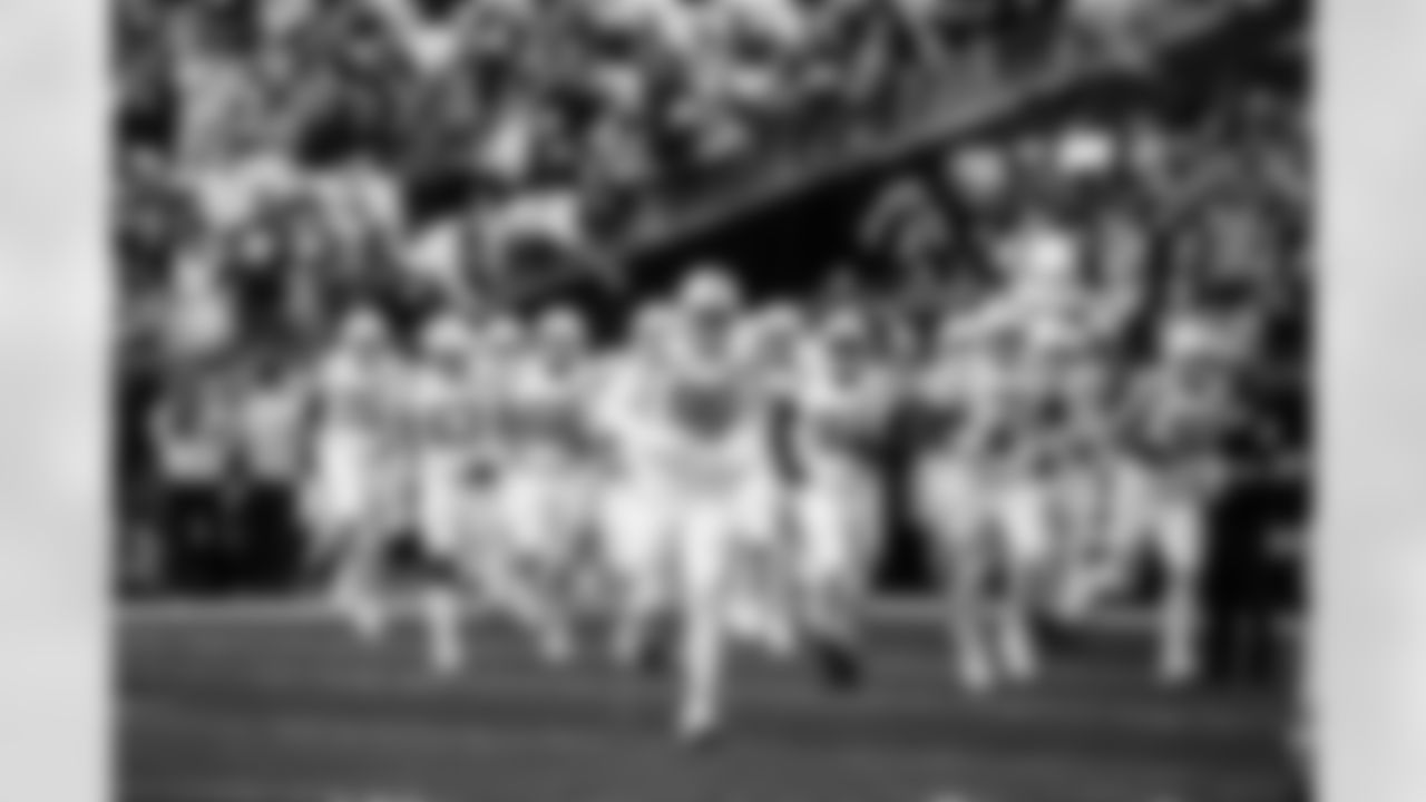 T Jalen Travis #75, C Danny Pinter #63, G Dalton Tucker #68, DT DeForest Buckner #99, DT Neville Gallimore #92, G Matt Goncalves #71 and LB Segun Olubi #50