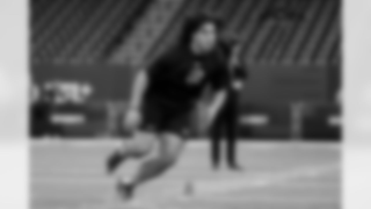 Utah offensive lineman Spencer Fano (22) participates in a drill during the 2026 NFL Scouting Combine on Sunday, March 1, 2026 in Indianapolis, Indiana. (Lauren Leigh Bacho/NFL)