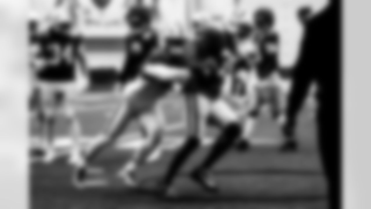 S Nick Cross #20 and CB Jonathan Edwards #35