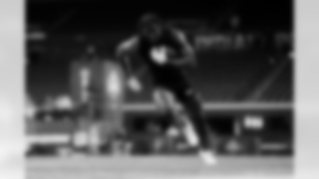 Ohio State linebacker Arvell Reese (20) participates in a drill during the 2026 NFL Scouting Combine on Thursday, February 26, 2026 in Indianapolis, Indiana. (Cooper Neill/NFL)