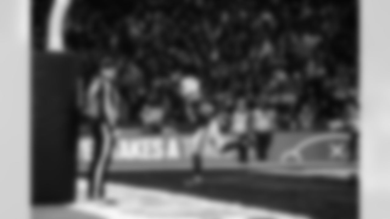 RB Jonathan Taylor #28