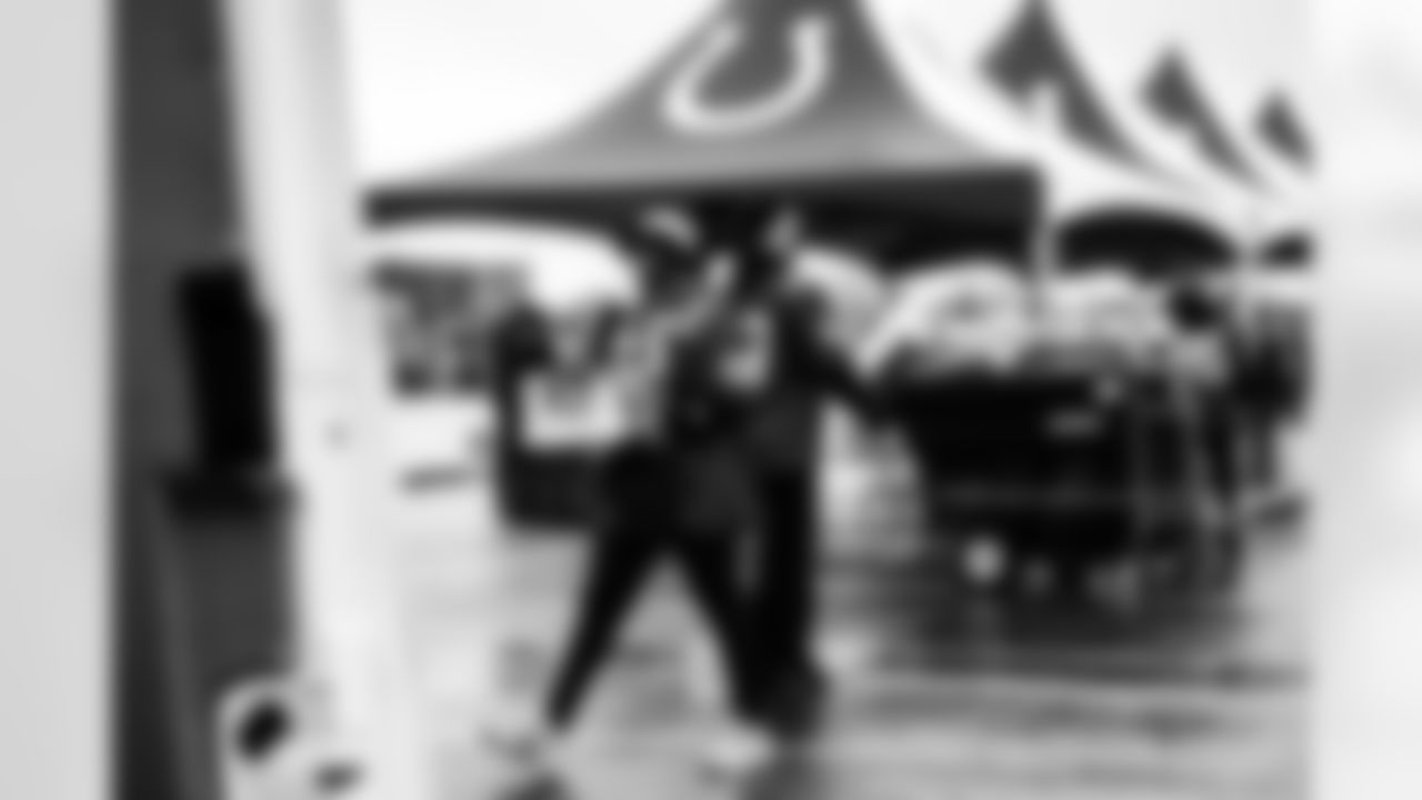 DE Samson Ebukam #52