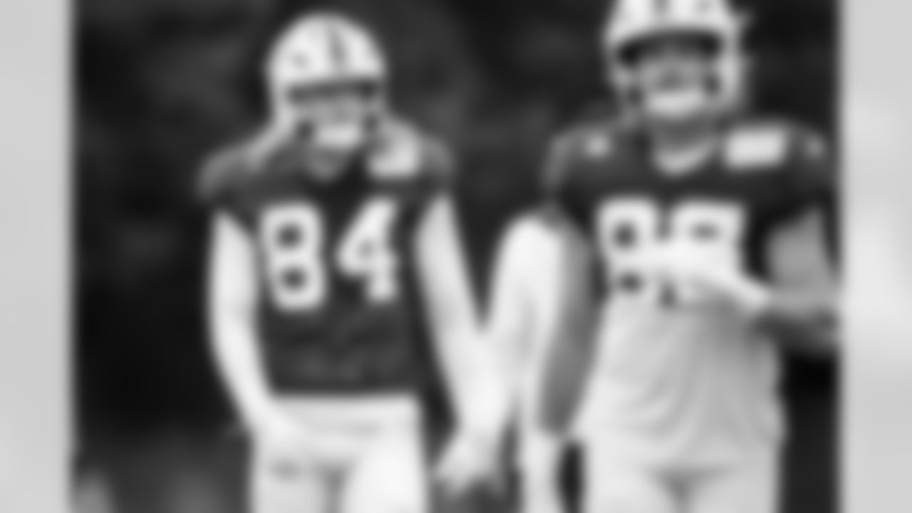TE Tyler Warren #84