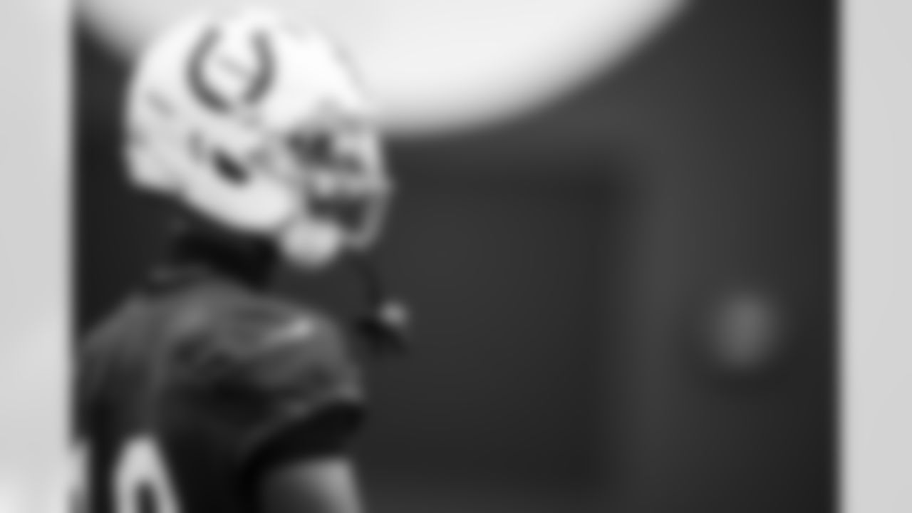 WR Adonai Mitchell #10