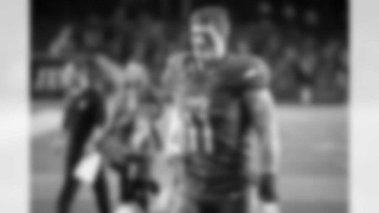 Cincinnati Bearcats linebacker Jake Golday (11) walks off the field after a NCAA college football game against Baylor, Saturday, Oct. 25, 2025, in Cincinnati. (AP Photo/Tanner Pearson)