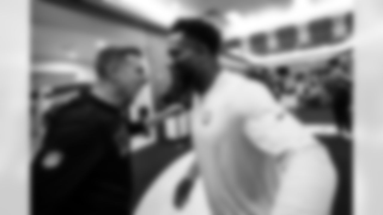 Lou Anarumo Defensive Coordinator and LB Zaire Franklin #44
