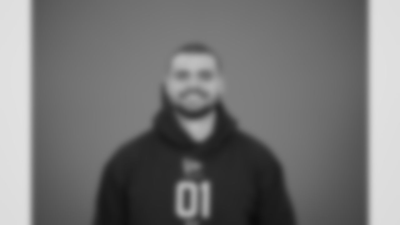 Utah tight end Dallen Bentley (01) poses for a portrait at the NFL football scouting combine in Indianapolis, Wednesday, Feb. 25, 2026 (AJ Mast/AP Content Services for the NFL)