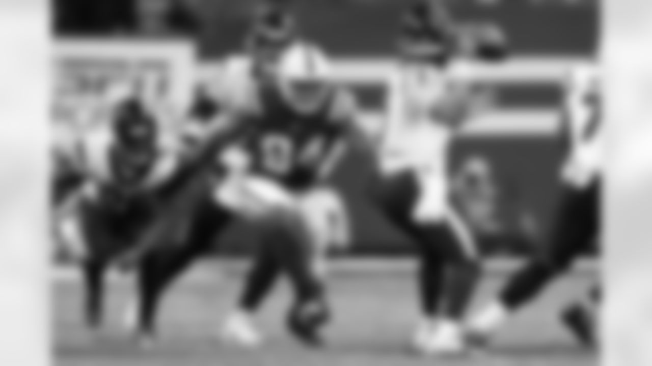 94 DE Tyquan Lewis