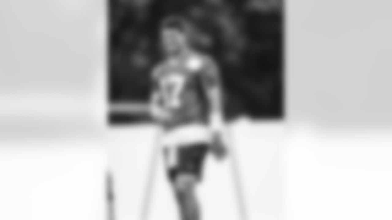 QB Daniel Jones #17