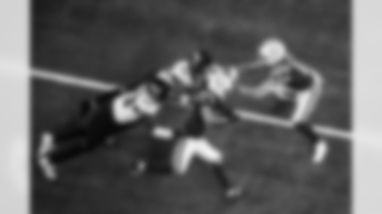 WR Josh Downs #2 and WR Michael Pittman #11