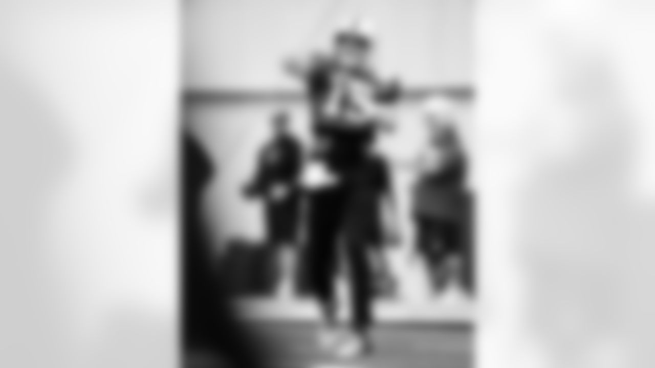 QB Riley Leonard #15