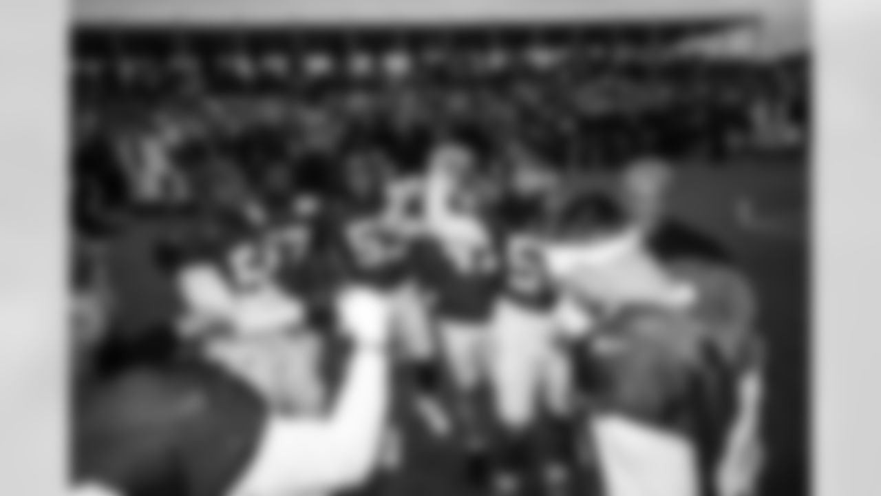LB Jacob Phillips #54, LB Jaylon Carlies #57, LB Solomon DeShields #53, LB Austin Ajiake #58 and Cato June Assistant Linebackers