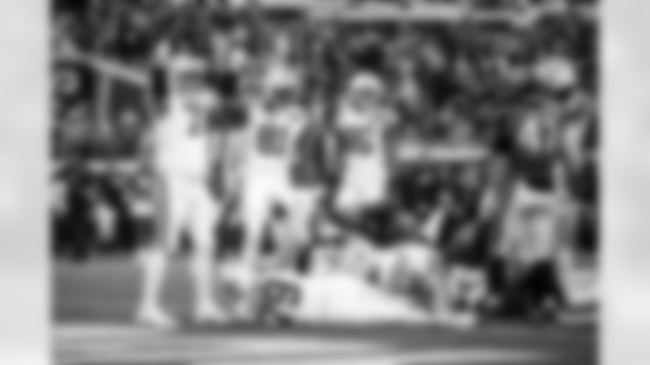 G Matt Goncalves #71, T Bernhard Raimann #79, TE Mo Alie-Cox #81, RB Jonathan Taylor #28, TE Drew Ogletree #85 and T Braden Smith #72