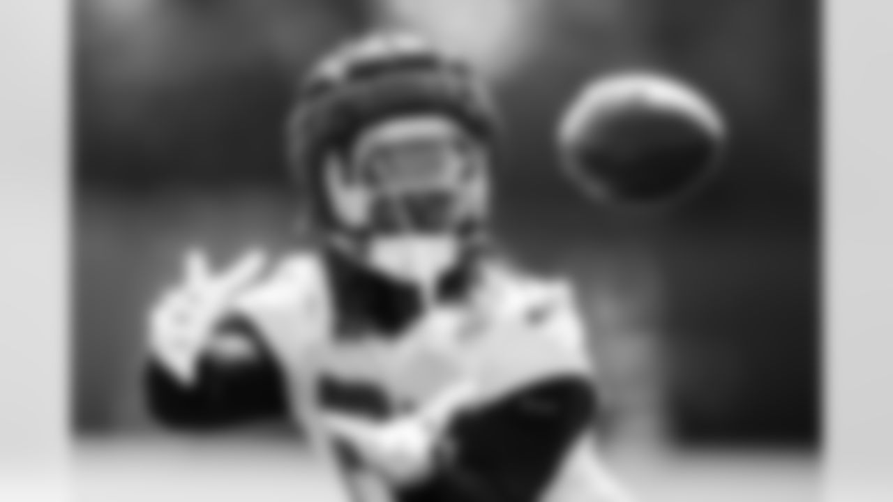 RB Trey Sermon #27