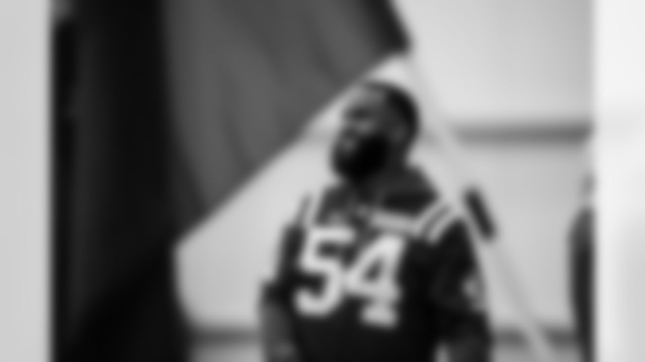 LB Anthony Walker #54