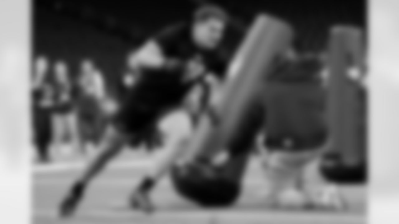 Michigan linebacker Jimmy Rolder (22) participates in a drill during the 2026 NFL Scouting Combine on Thursday, February 26, 2026 in Indianapolis, Indiana. (Lauren Leigh Bacho/NFL)