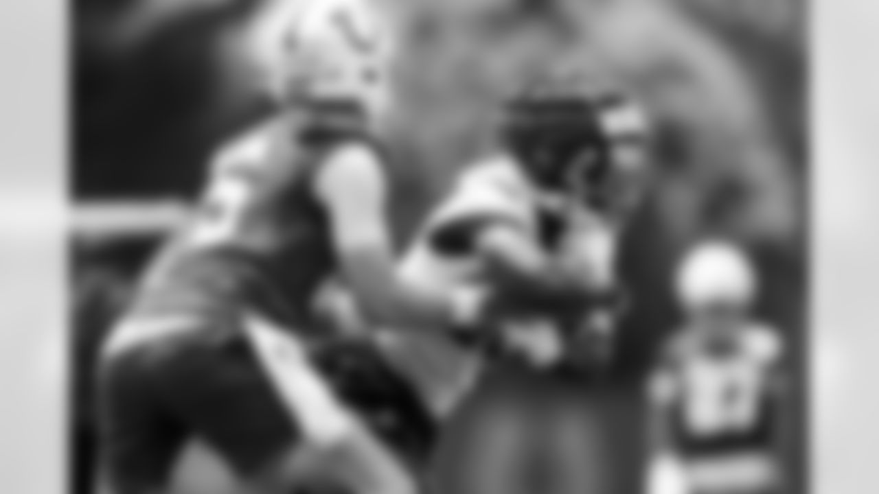 QB Riley Leonard #15
