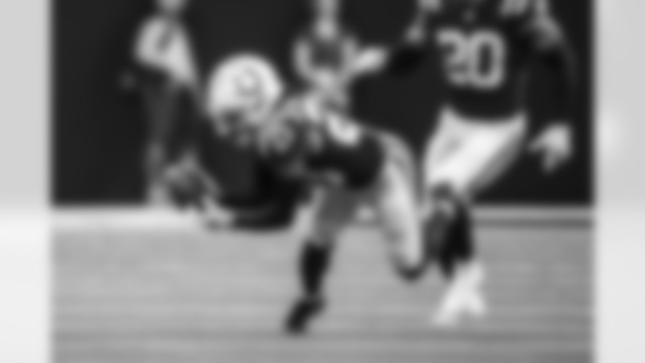 CB Kenny Moore II #23