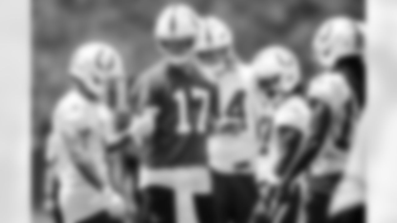 QB Daniel Jones #17