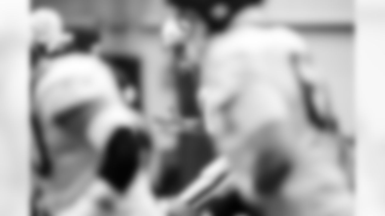 QB Phillip Rivers #17