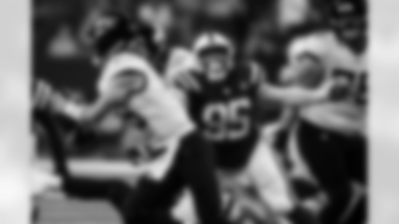 DT Adetomiwa Adebawore #95