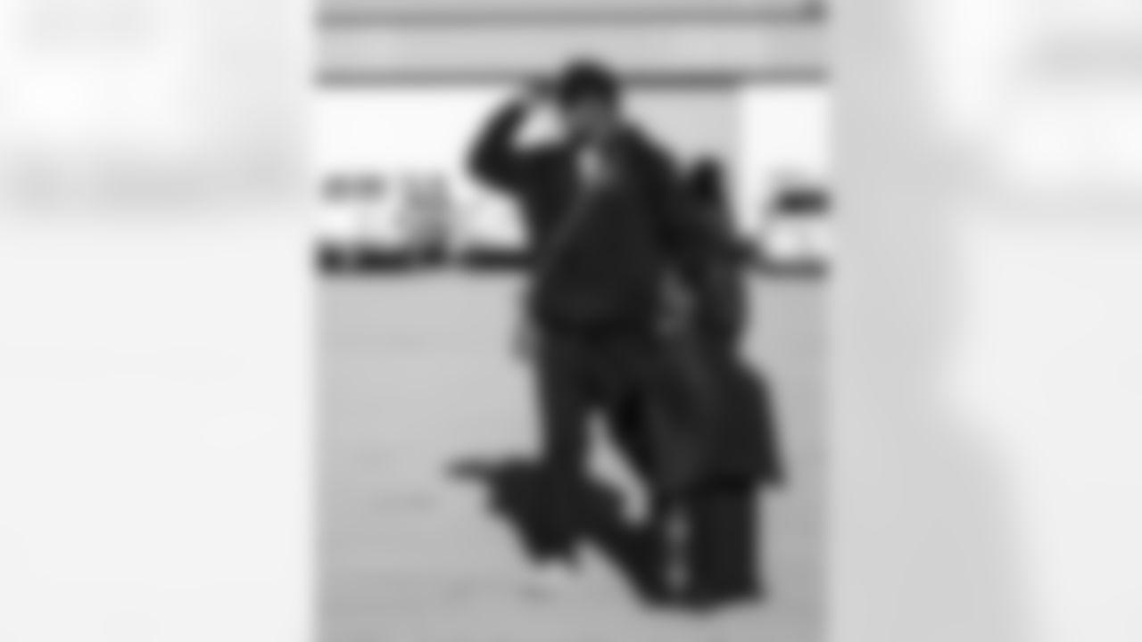 DE Samson Ebukam #52